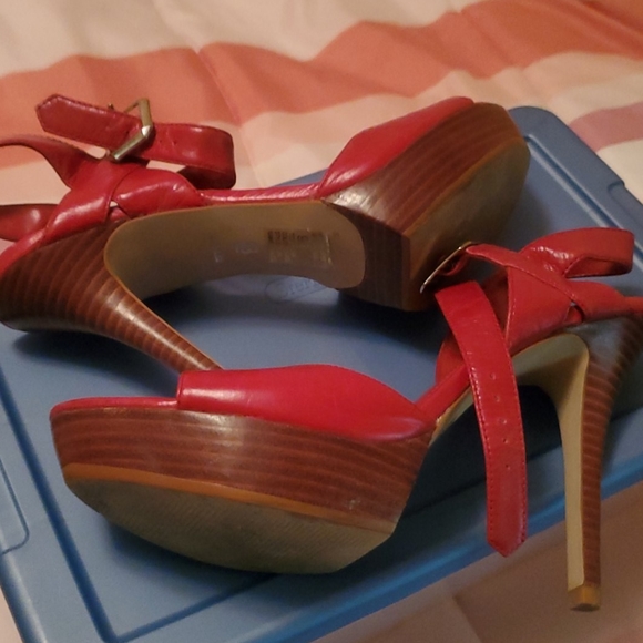 Shoes - Picture 2 of 2